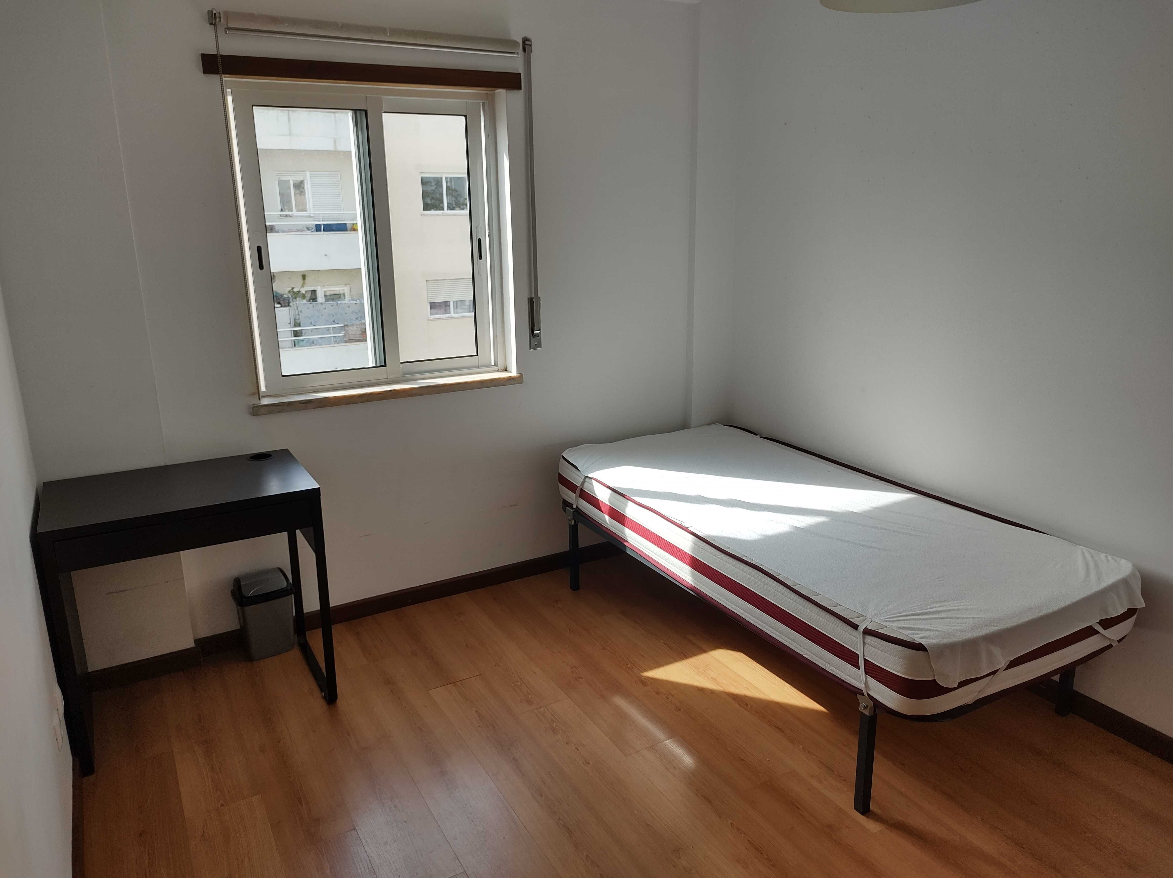 Quarto individual em Carcavelos