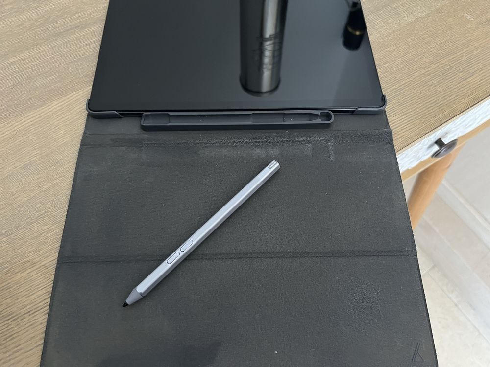 Tablet LENOVO M10 Plus 3rd Gen com Caneta + Capa