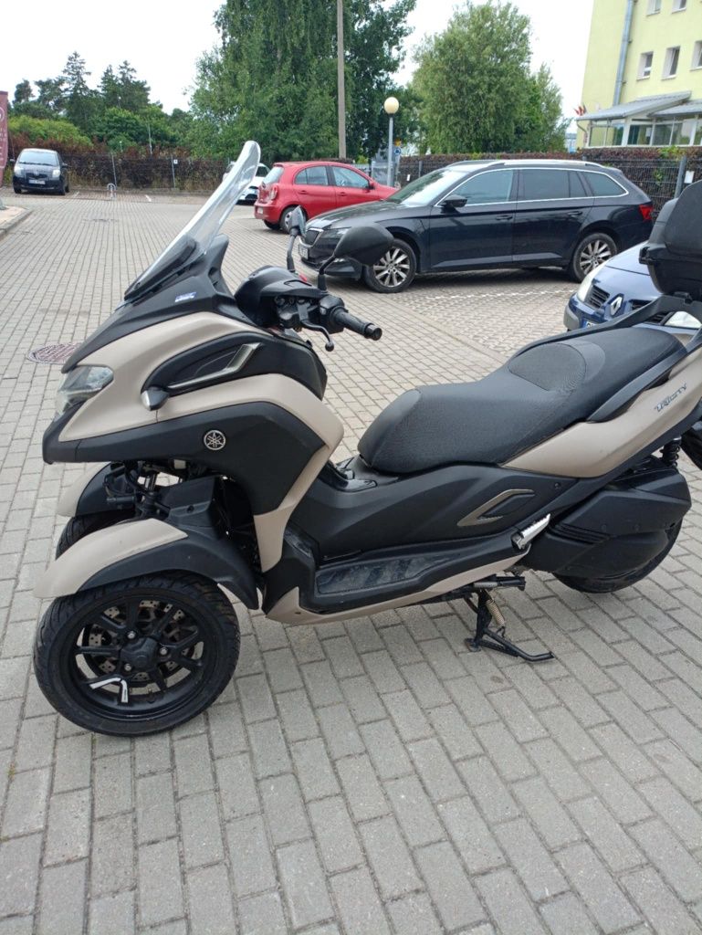 Yamaha tricity 300