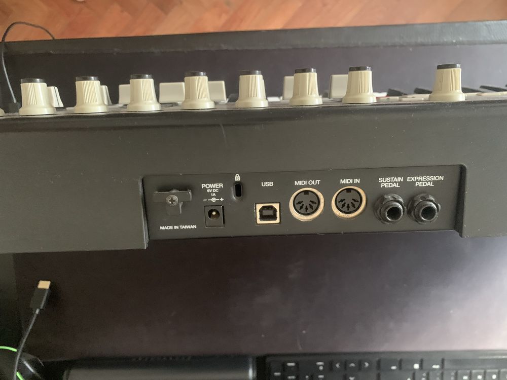 AKAI MPK49 - Teclado MIDI