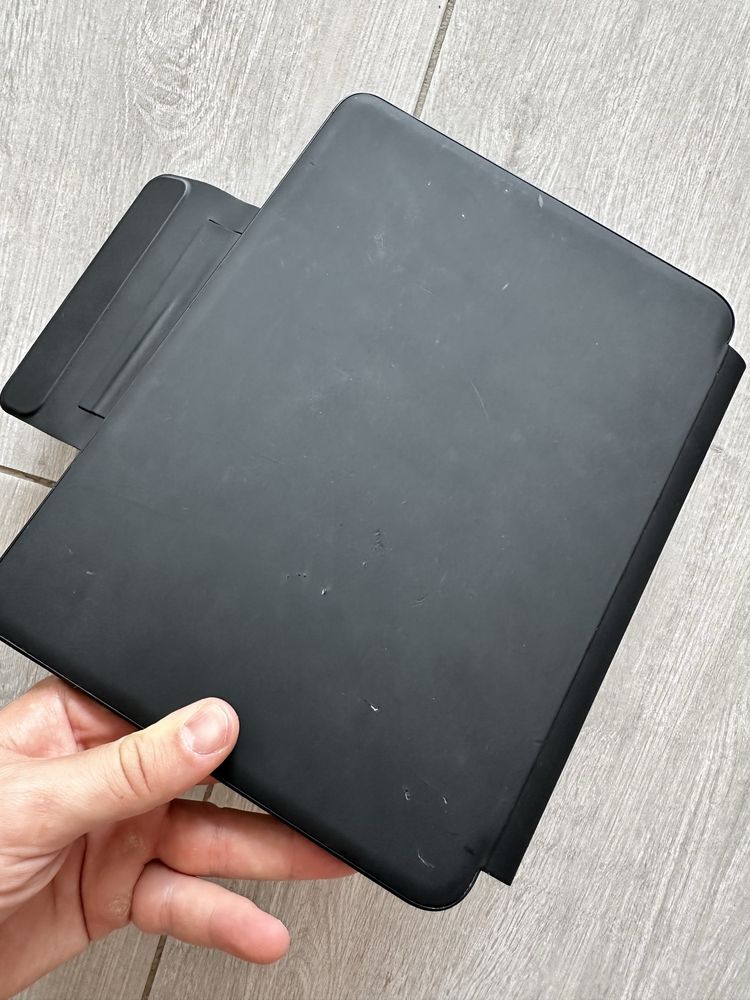 Klawiatura z etui do iPada 11 z touchpadem, Bluetooth, niemiecki układ