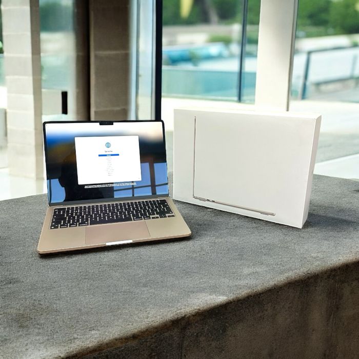 Apple MacBook Air M2 2022 Starlight