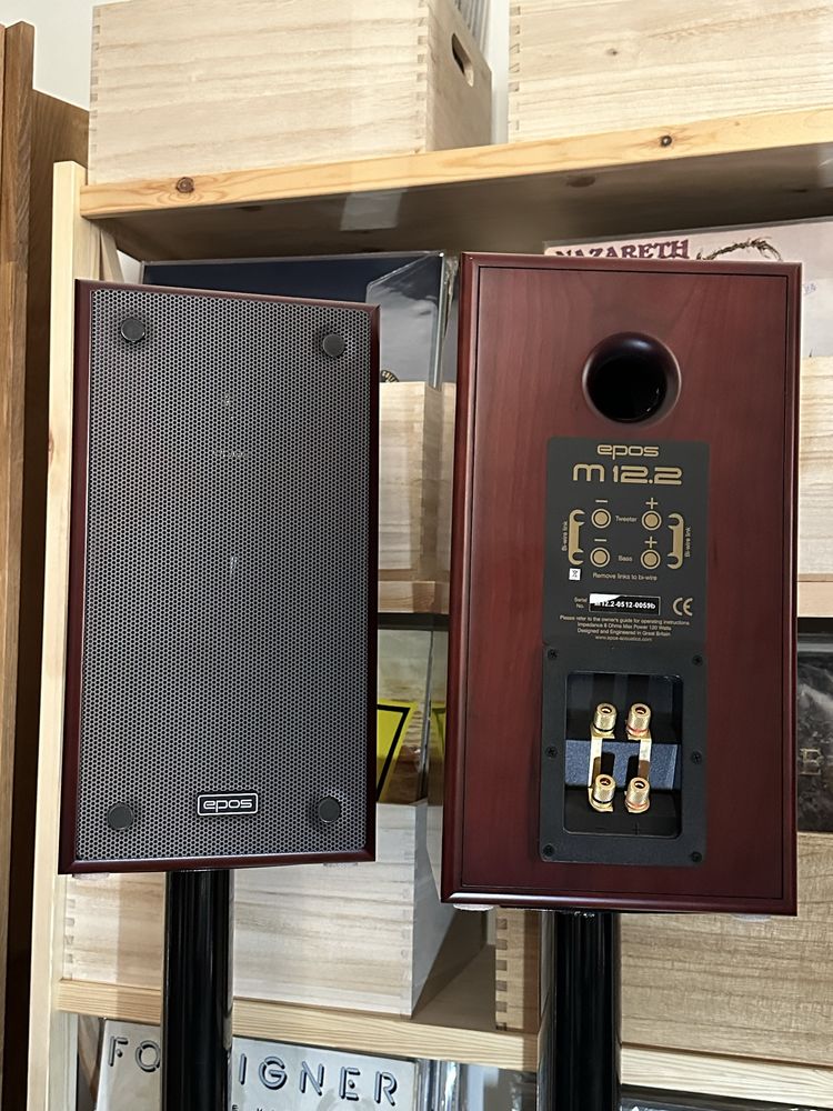 Epos m12.2 colunas inglesas