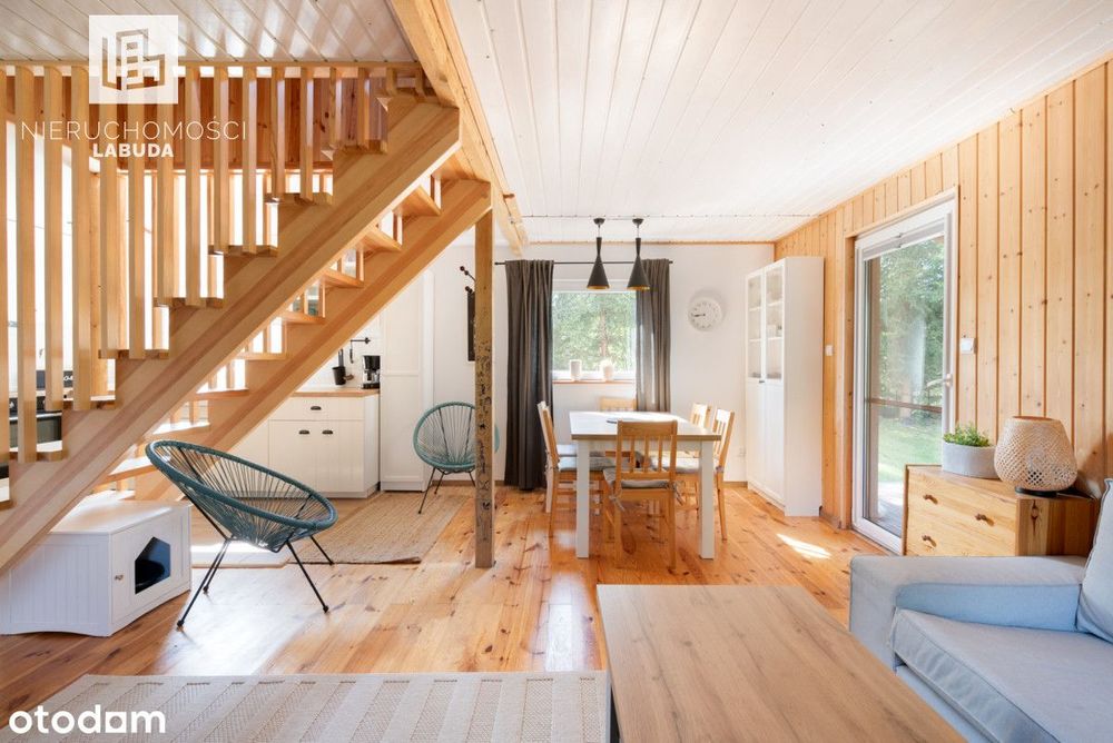 Dom letniskowy z tarasem, sauną i altaną