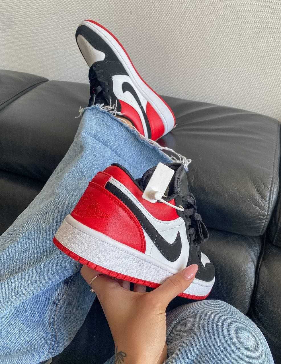 Jordan Retro 1 Low Black/Red