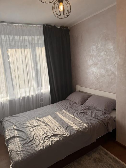 Продається 1 кім. квартира по вул. Пулюя 21 кв.м