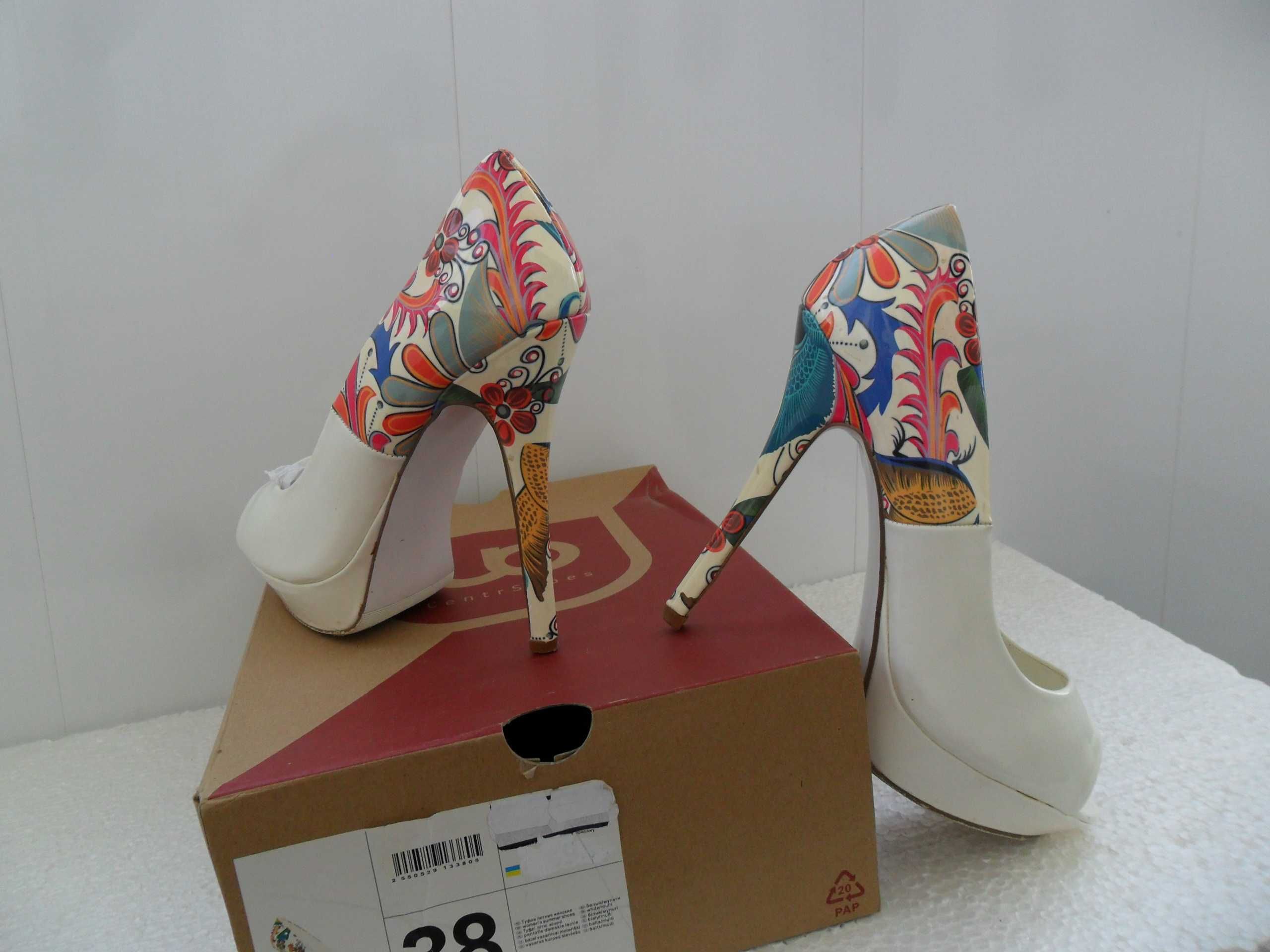 Продам модельные женские туфли