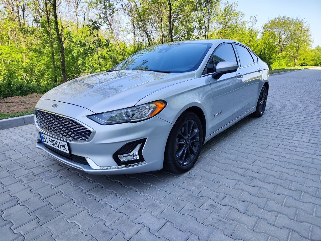 Ford Fusion hybrid 2019