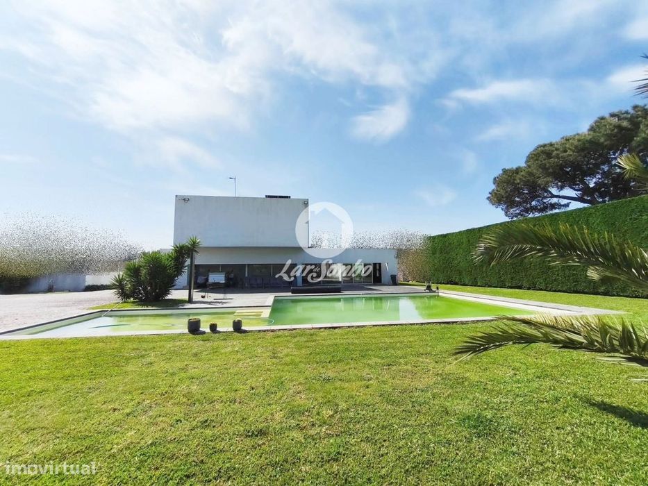 Incrível Moradia T5 na Apúlia com piscina
