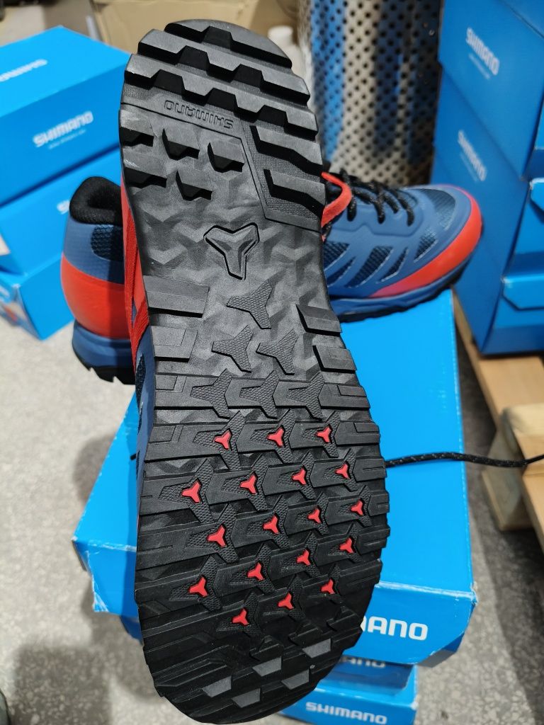 Buty Rowerowe Shimano SH-ET500 czerwone r.42