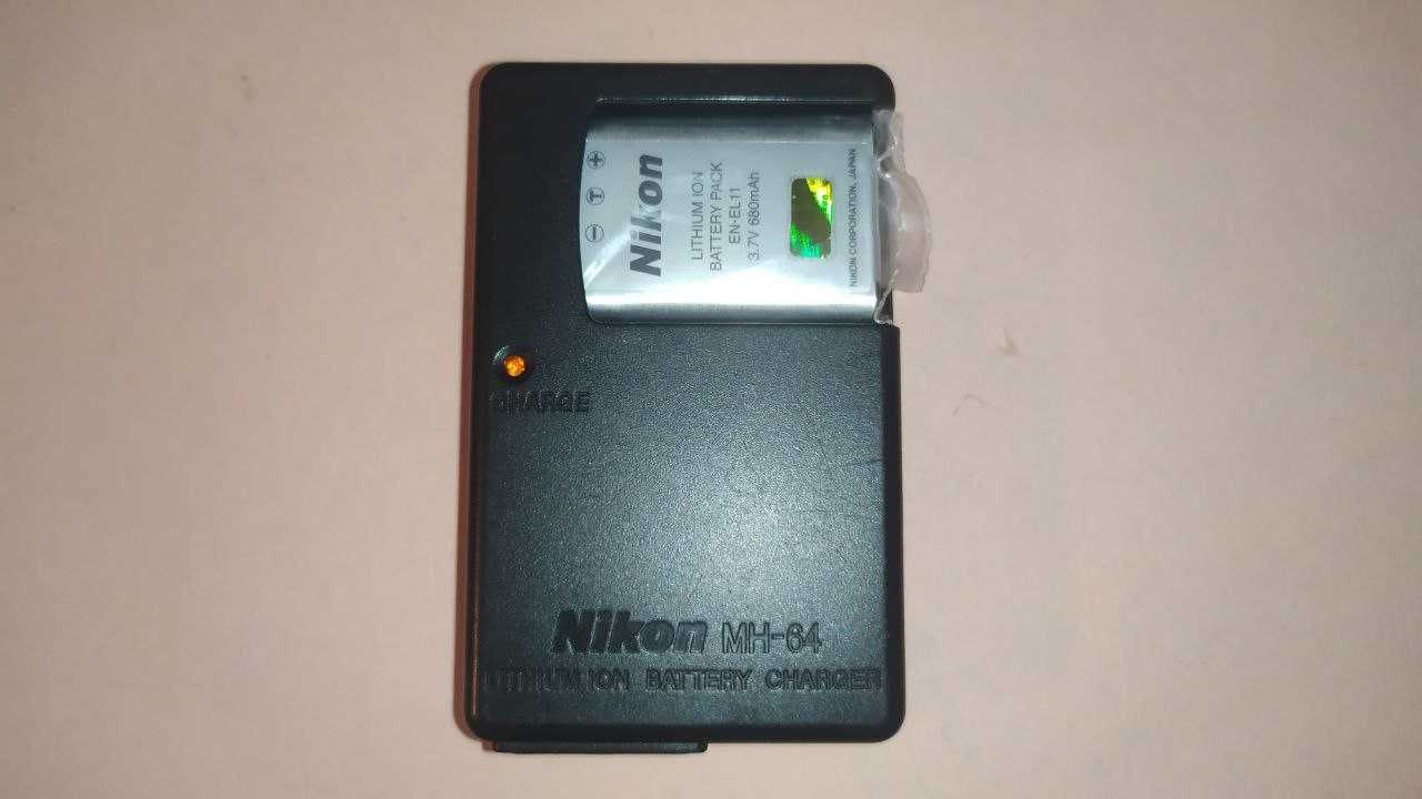 Зарядное устройство универсальное Nikon MH-64 (Olympus, Pentax, Ricoh)