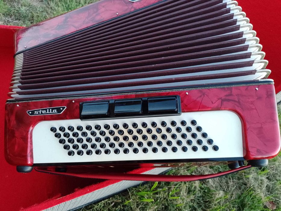 Akordeon Weltmeister Stella 80 basów