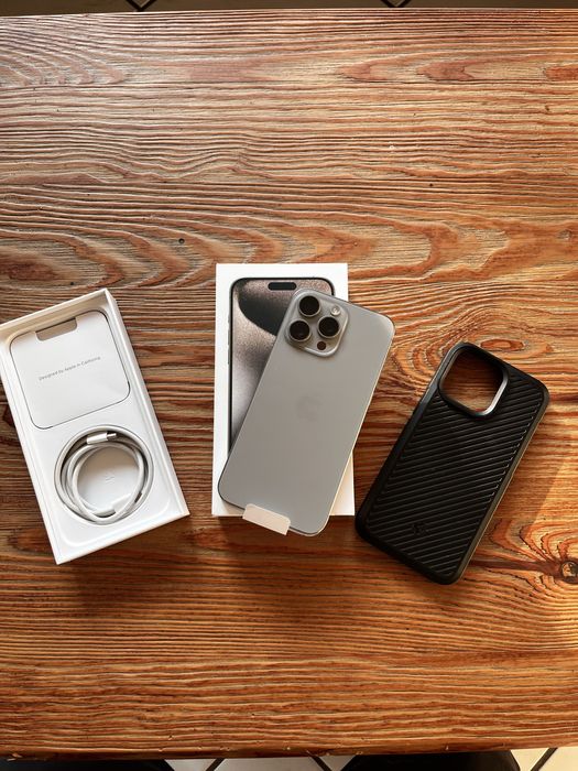 Iphone 15 PRO MAX 256GB* stan jak nowy * bateria 87% *obudowa+szkło