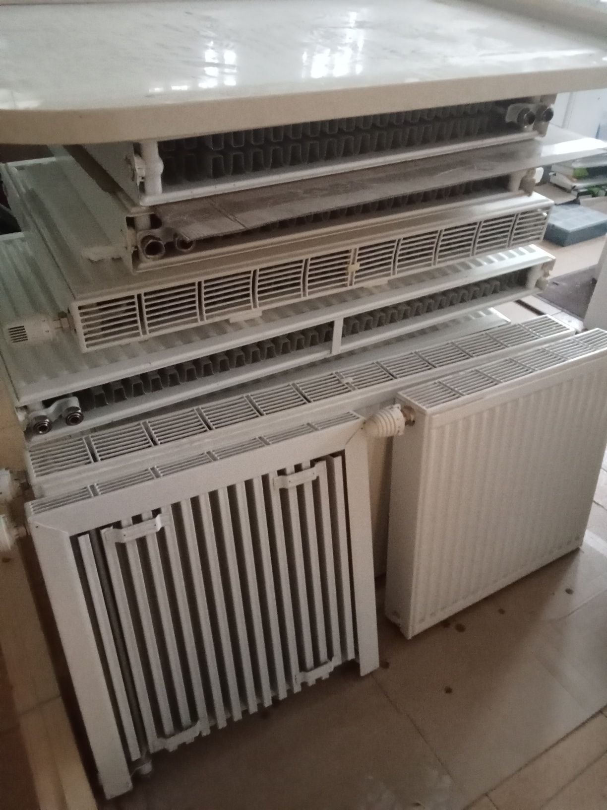 Grzejnik, Radiator. Możliwa jest również dostawa i montaż.