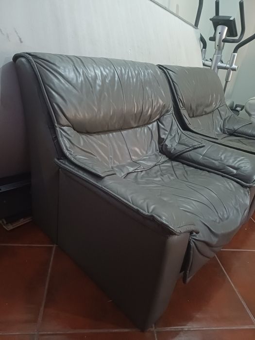 Sofá belga em couro