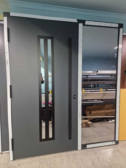 drzwi wejsciowe aluminiowe otwierane na zewnątrz