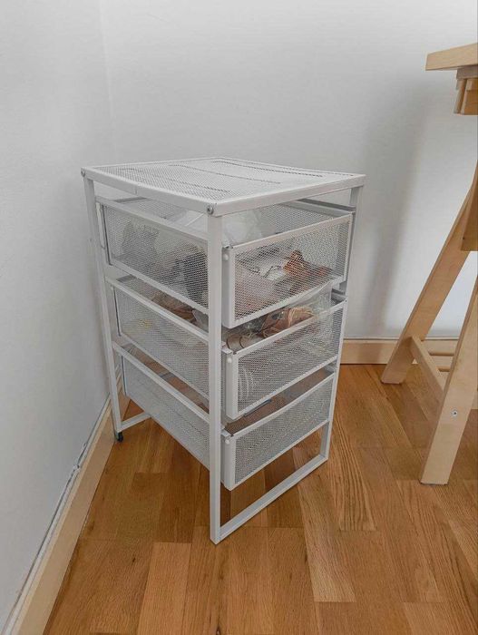 caixa com gavetas da ikea