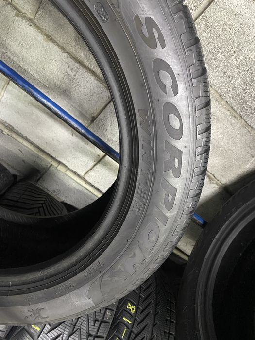 Зимові шини 235/55 R18 (104H) PIRELLI