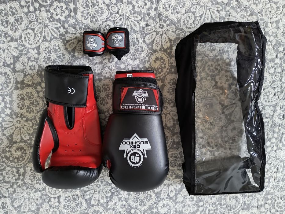 Sparingowe rękawice bokserskie Bushido 16OZ