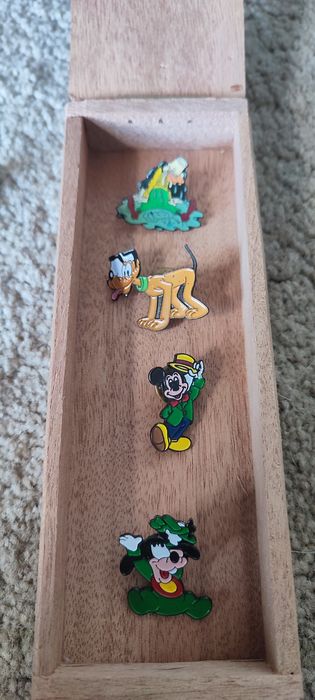 Pins colecionáveis Disney