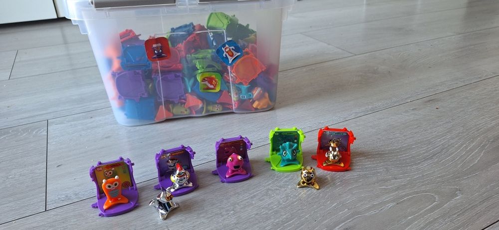 Stars Monsters figurki