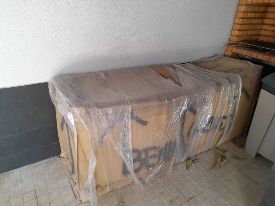 Vidro Frontal Hummer H2, novo Selado em Caixa.