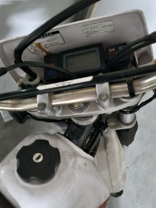 Yamaha TTR 250 (4 tempos)