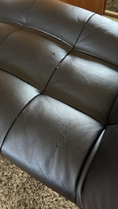 Cadeira chaise longue em pele