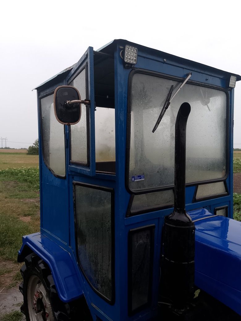 Продам трактор сінтай 220