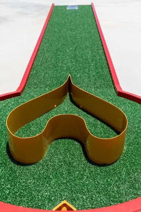 Mini golf de 12 com equipamento