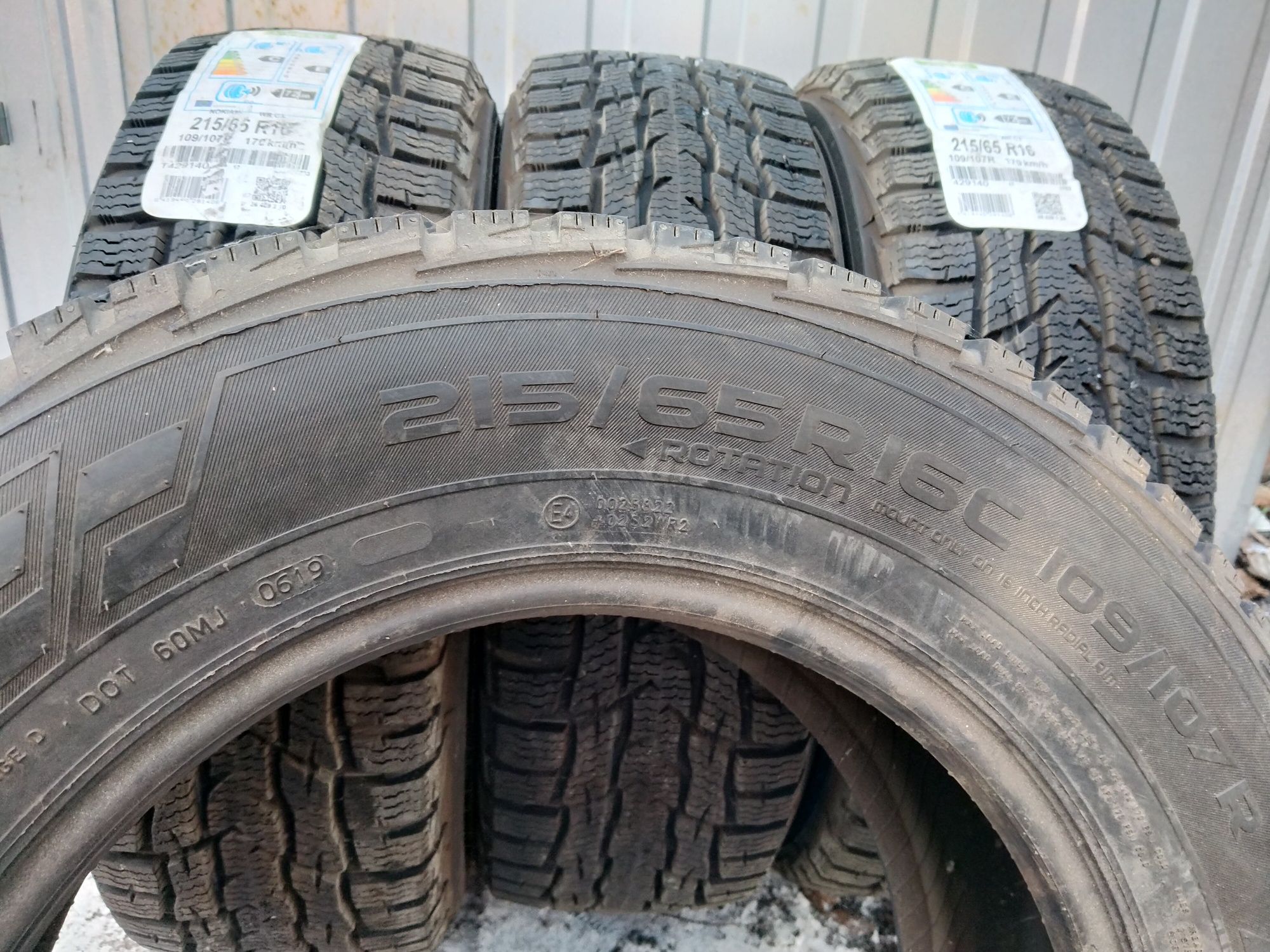 215/65r16C 109/107R BUS M+S NOKIAN WRC3 zima wzmacniane 205/65/16C