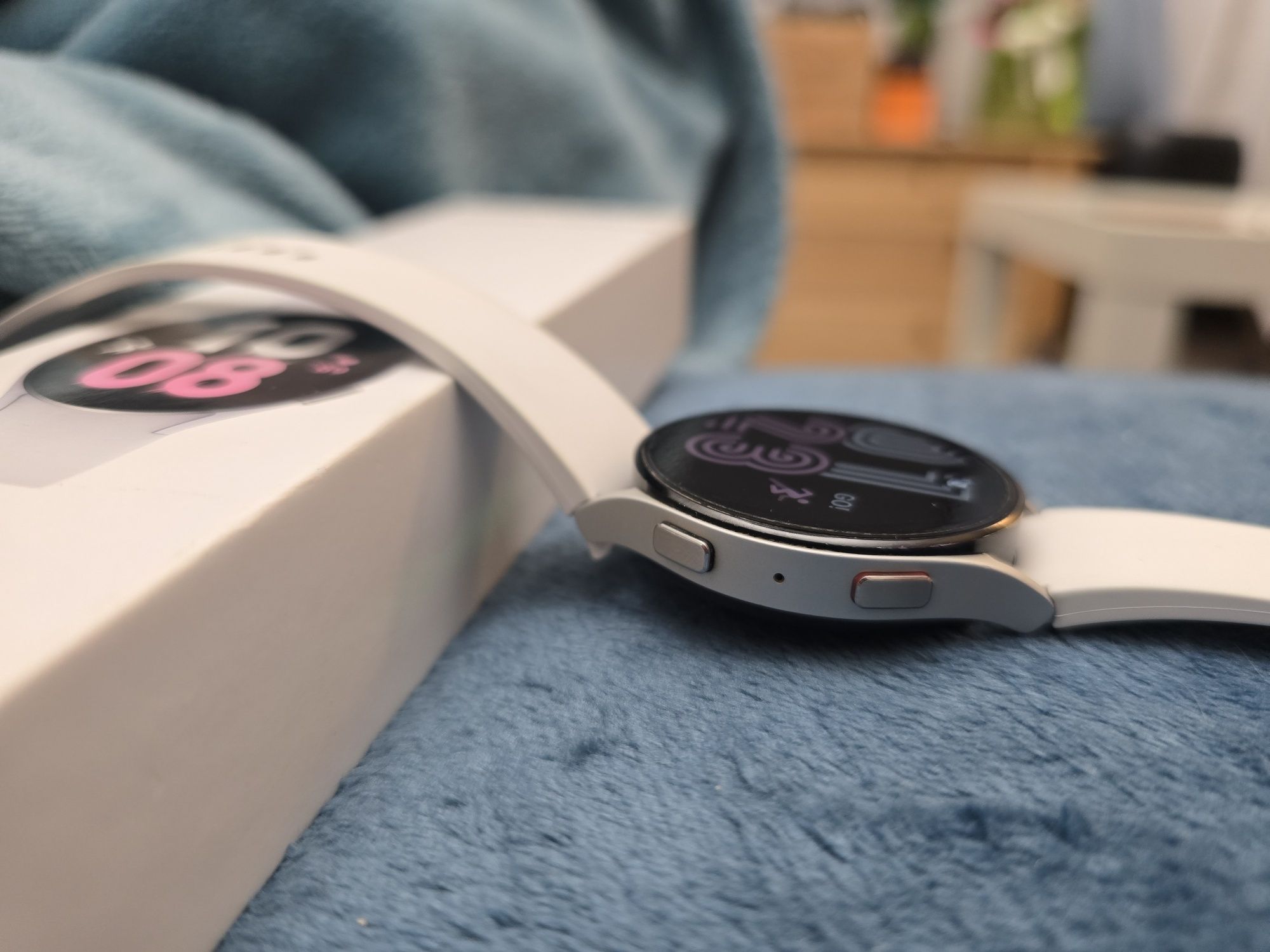 Smartwatch Samsung Watch 5, idealny stan, cały zestaw