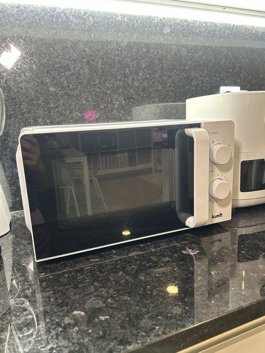 Microondas 20 L - Sem Grill - Branco)