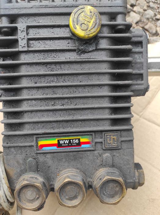 Насос високого тиску Interpump