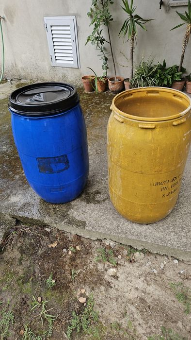 2 bidões 120 litros