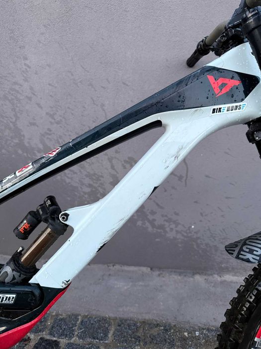 YT Tues CF Pro Bike L 2018 27,5