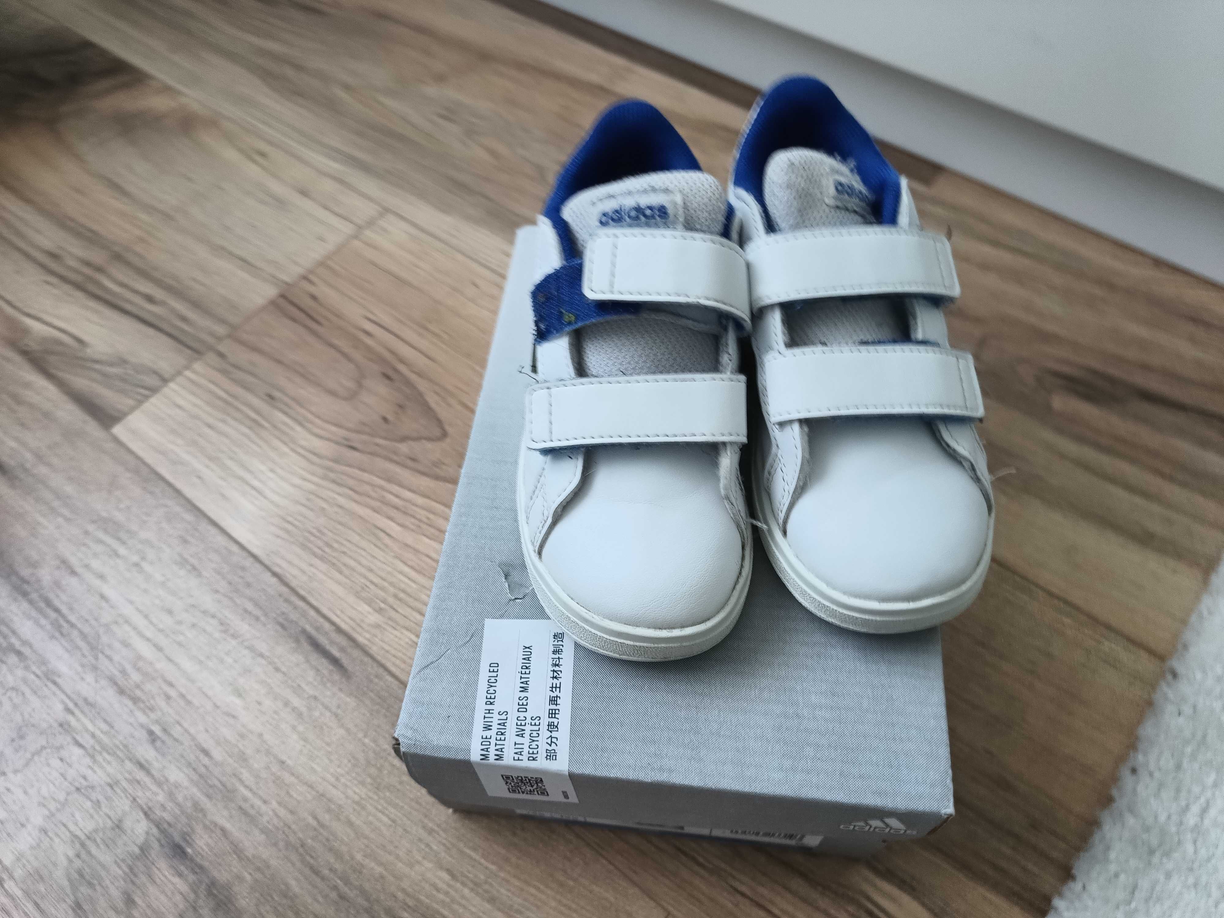 Buty Adidas 25 białe paski moro