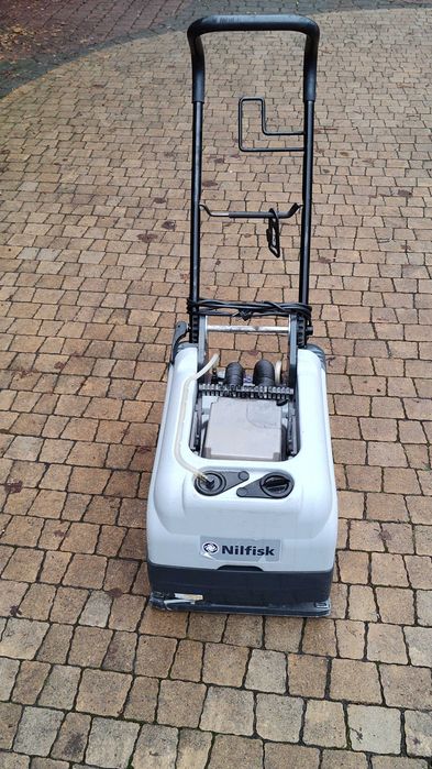 Szorowarka, automat szorujący Nilfisk CA 331