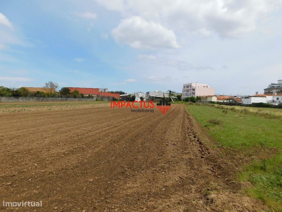 Loteamento urbano com 9800m2