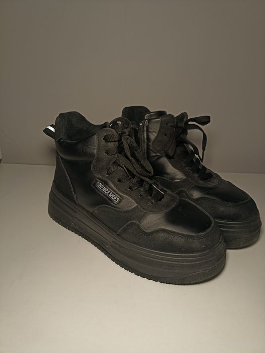 Жіночі зимові кросівки 41 розмір 25.5