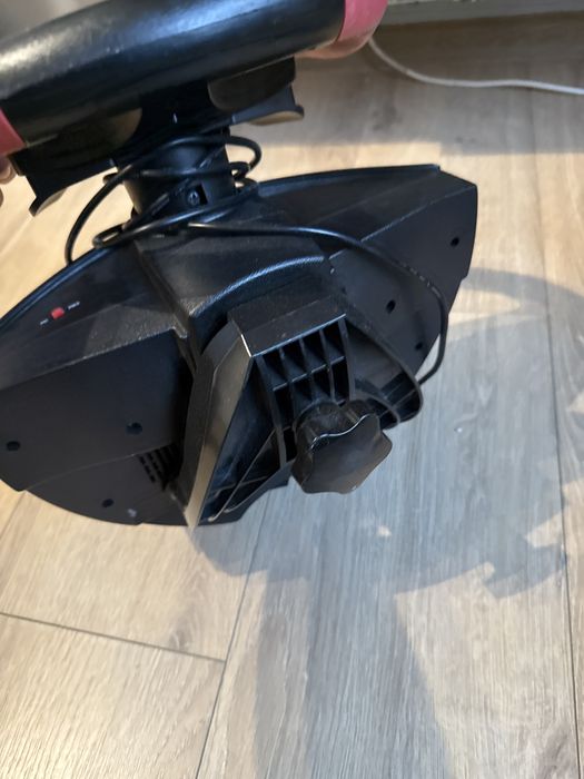 Kierownica Thrustmaster Ferrari Racing Wheel Red Legend Edition.