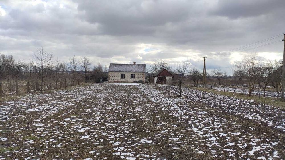 Продається будинок з ділянкою в с. Поничів поруч з м. Володимир