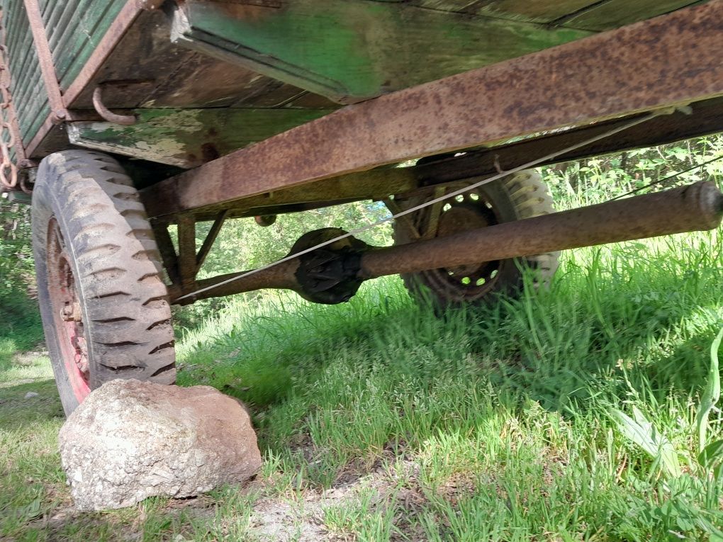 Reboque de motocultivador com caixa de velocidades