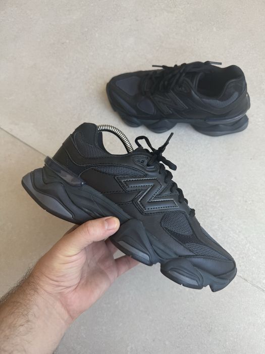 Як нові оригінал шкіряні осінь кросівки new balance 9060 42-26,5-27 см
