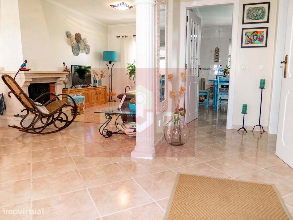 Fantástica Moradia Geminada T3 com Jardim - Olhão