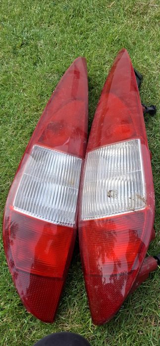 LAMPA tylna  prawa lewa FORD MONDEO MK3 KOMBI