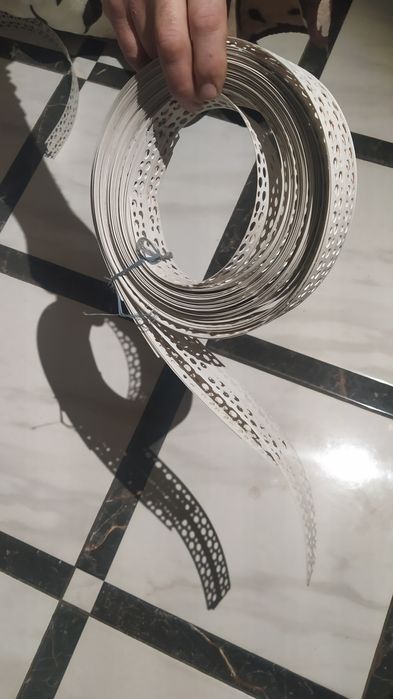 Уголок ПВХ універсальний