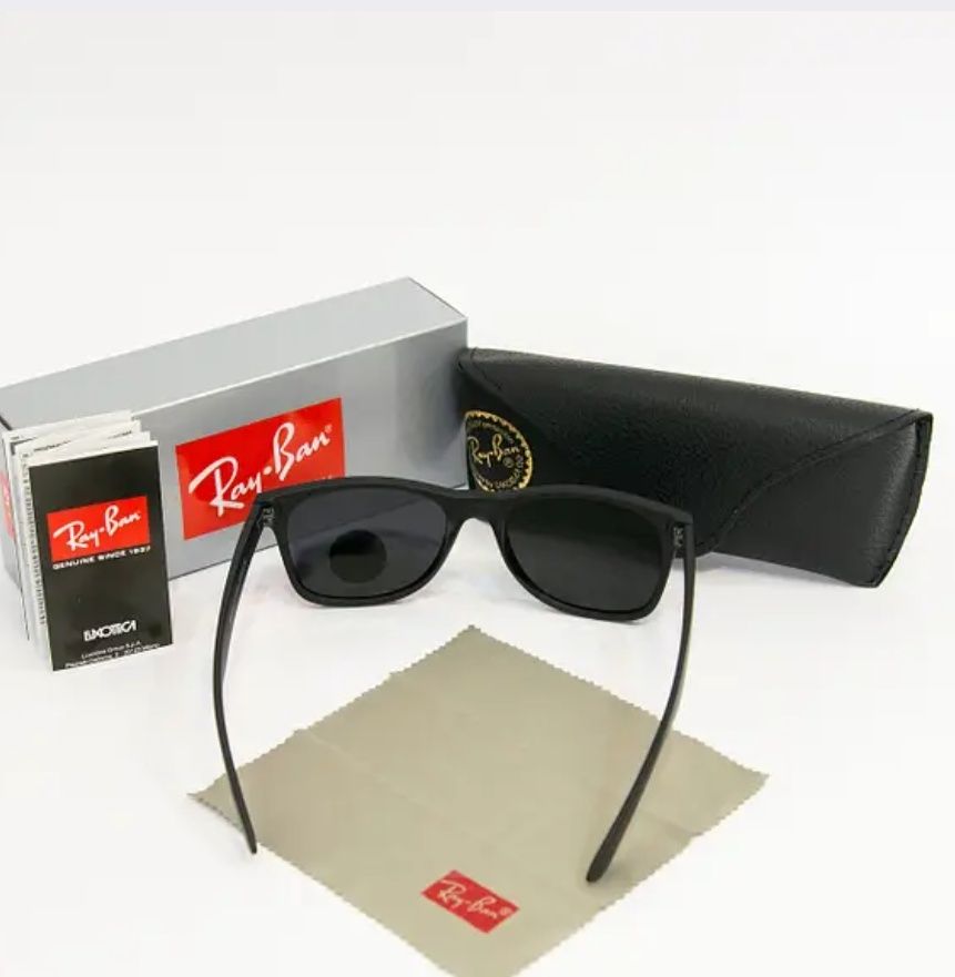 Сонцезахисні окуляри RAY BAN Wayfarer