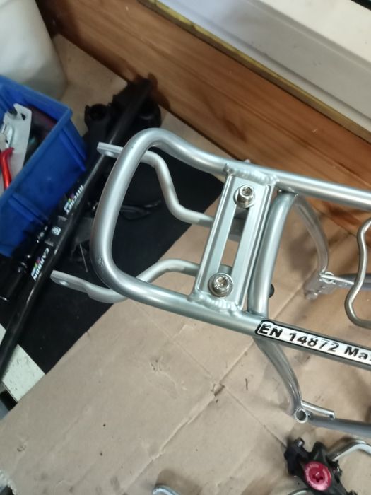 nowy bagażnik rowerowy aluminiowy pod koło 28 cali