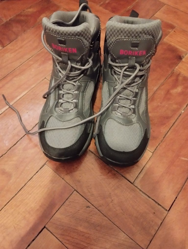 Botas  de  homem